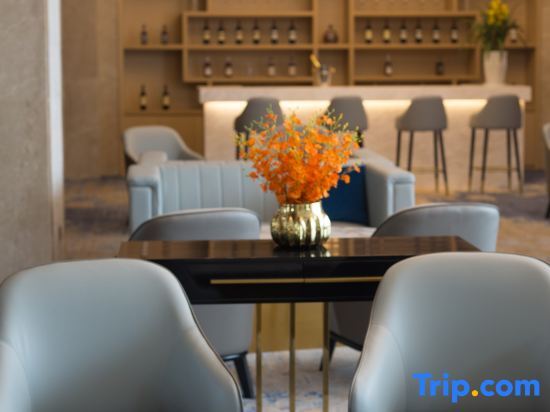 Наньян: Dengzhou Ruihua Pengyi Hotel