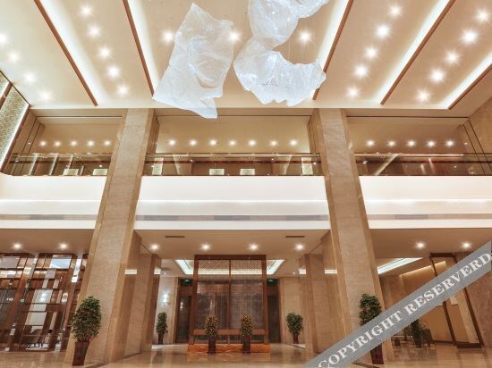Наньян: Dengzhou Ruihua Pengyi Hotel