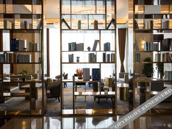 Наньян: Dengzhou Ruihua Pengyi Hotel