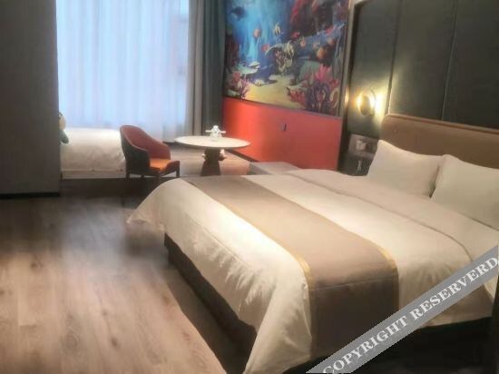Йиян: Daems Grand Hotel(Yuanjiang Rainbow island)
