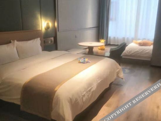 Йиян: Daems Grand Hotel(Yuanjiang Rainbow island)