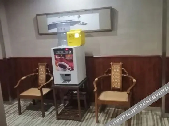 Ляньюньган: Home Inn Huaxuan Hotel (Yiguanlan International Shop)