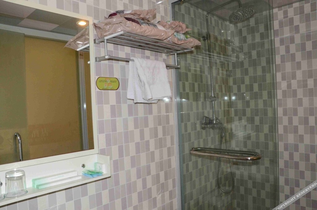 Шаоксинг: 98 Business Hotel (Chengnan Avenue Subway Station)