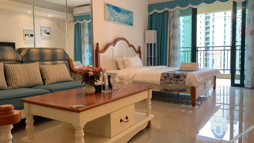 Янгиианг: Yangjiang Hailing Island Chunnuan Huakai Apartment