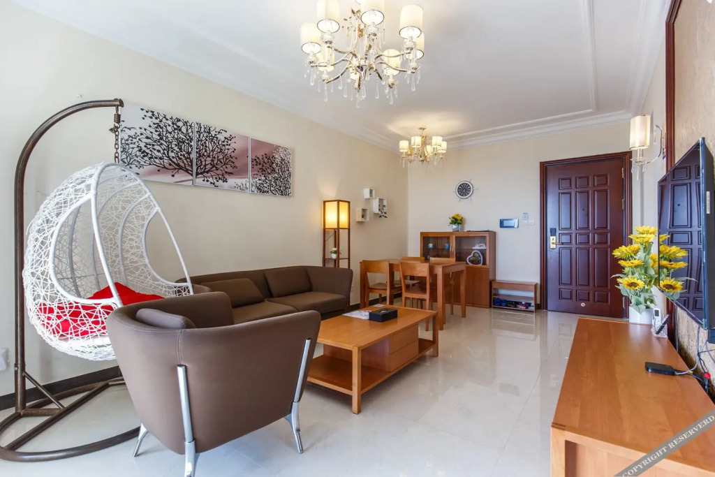 Янгиианг: Yangjiang Hailing Island Chunnuan Huakai Apartment