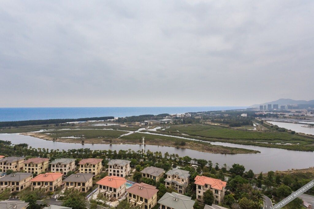 Янгиианг: Yangjiang Hailing Island Chunnuan Huakai Apartment