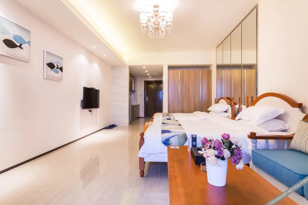 Янгиианг: Yangjiang Hailing Island Chunnuan Huakai Apartment