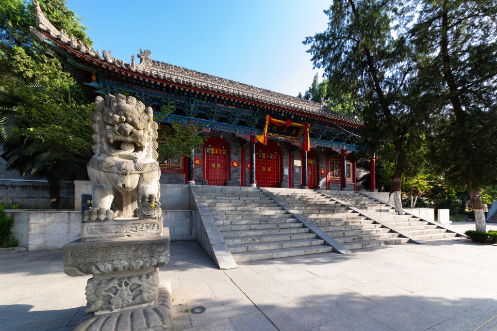 Вэйнань: Floral Hotel · Yueshan residence (Huashan tourist center)