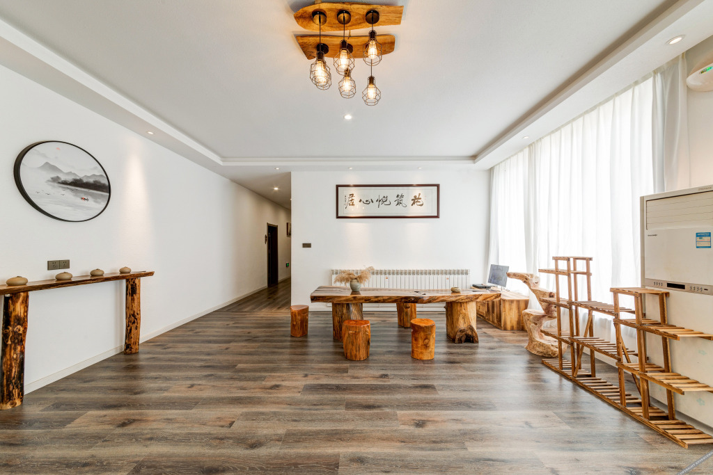 Вэйнань: Floral Hotel · Yueshan residence (Huashan tourist center)