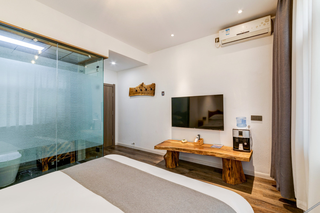 Вэйнань: Floral Hotel · Yueshan residence (Huashan tourist center)
