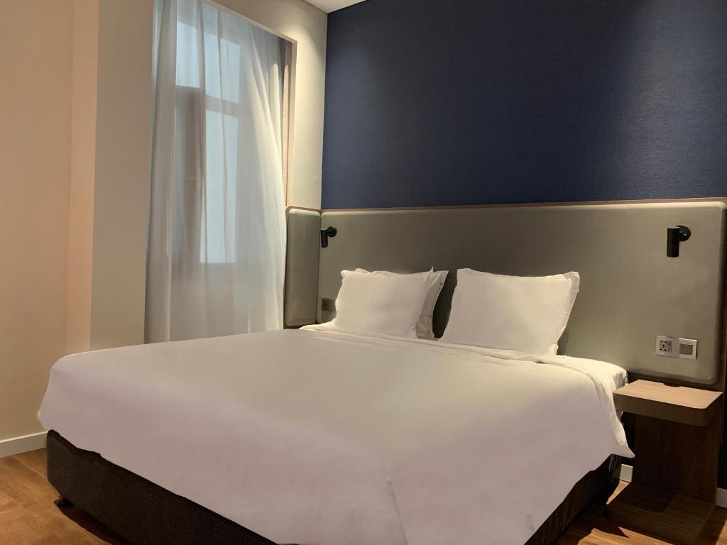 Харбин: Holiday Inn Express (Convention Center)