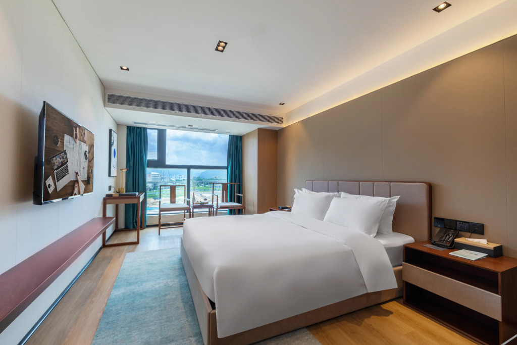 Чжаоцин: Zhaoqing Huawen Four Seasons Hotel