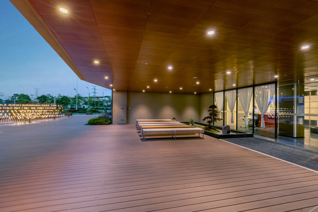 Чжаоцин: Zhaoqing Huawen Four Seasons Hotel