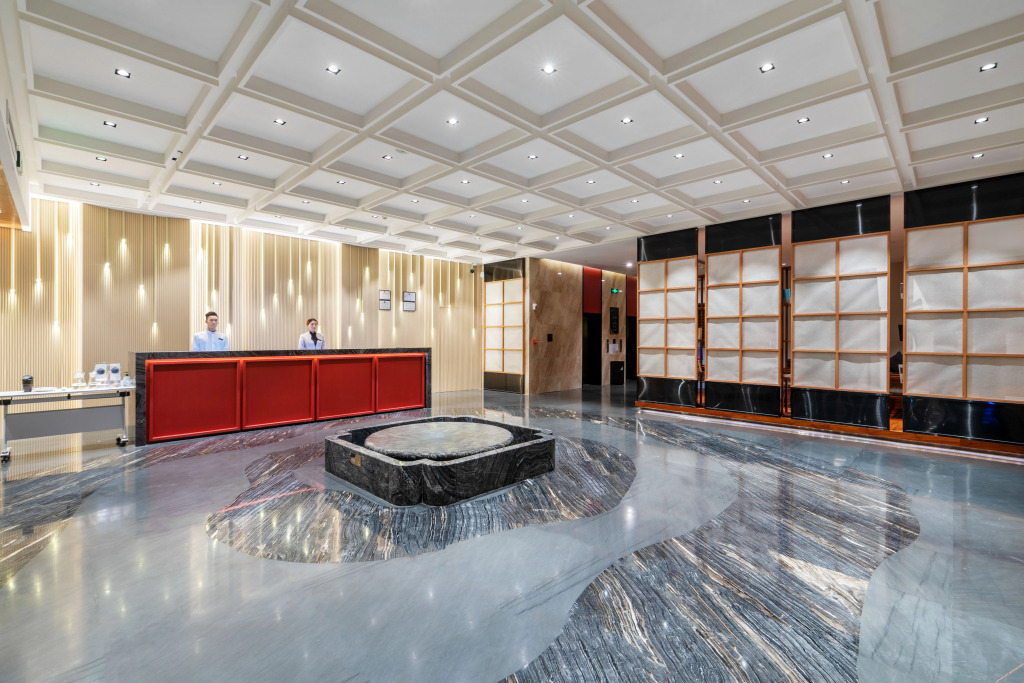 Чжаоцин: Zhaoqing Huawen Four Seasons Hotel