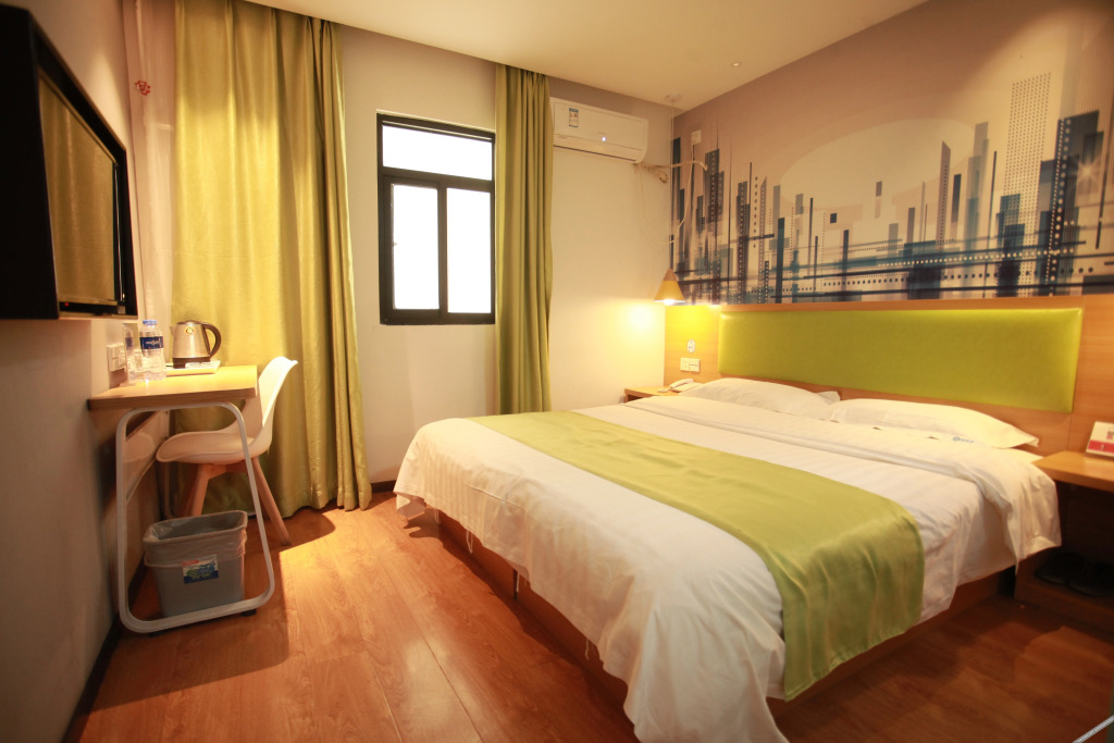 Лянфан: 99 Xinbiao Hotel(Langfang Teachers College Store)