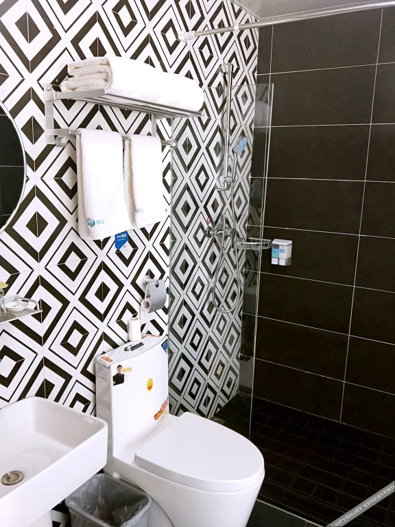 Лянфан: 99 Xinbiao Hotel(Langfang Teachers College Store)