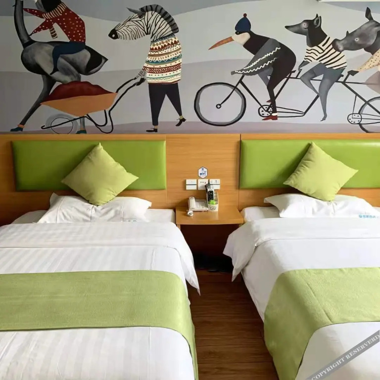 Лянфан: 99 Xinbiao Hotel(Langfang Teachers College Store)