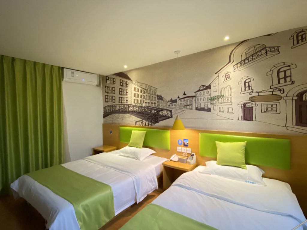 Лянфан: 99 Xinbiao Hotel(Langfang Teachers College Store)