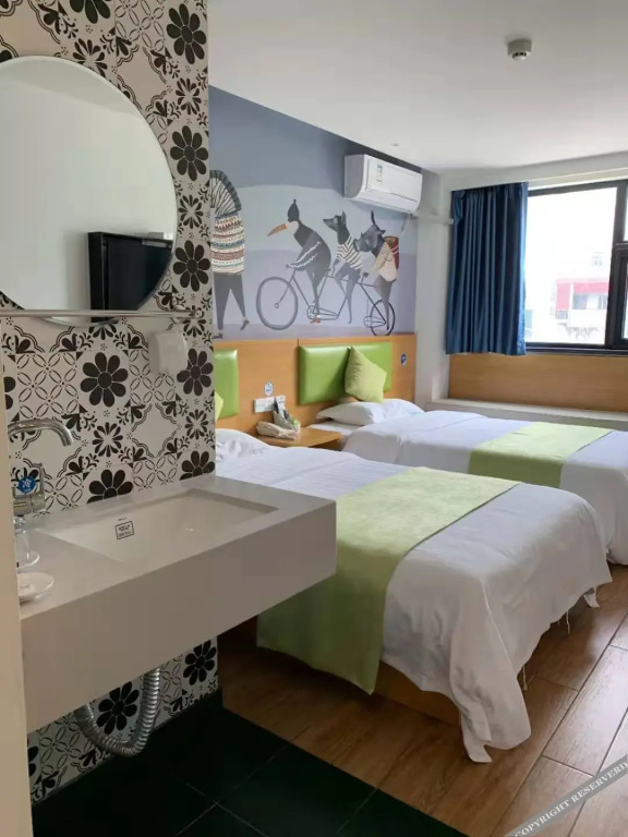 Лянфан: 99 Xinbiao Hotel(Langfang Teachers College Store)