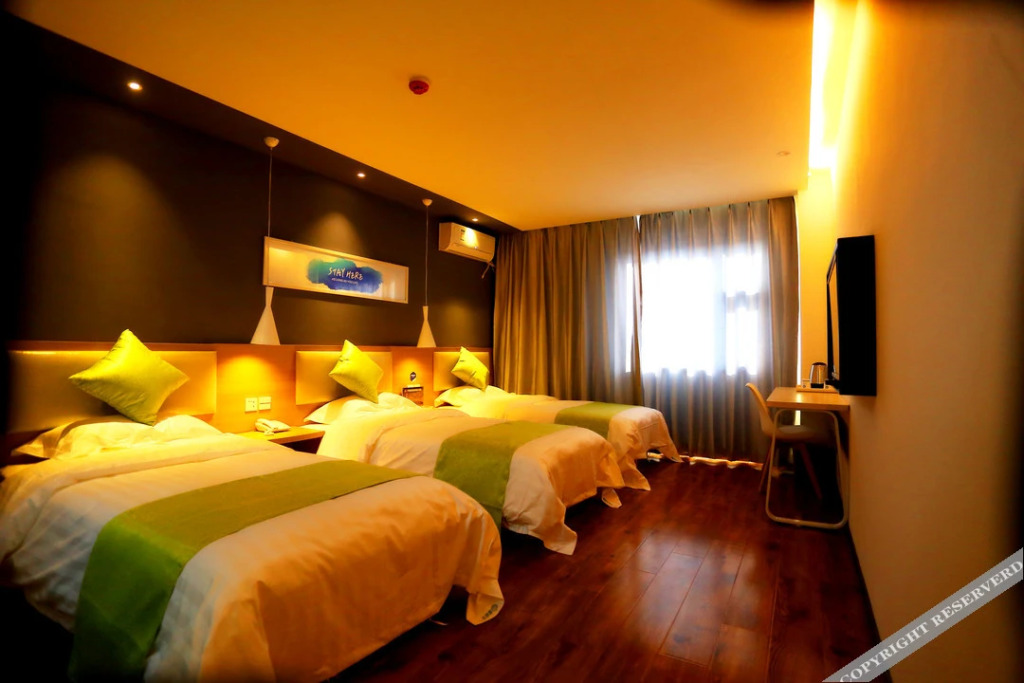 Лянфан: 99 Xinbiao Hotel(Langfang Teachers College Store)