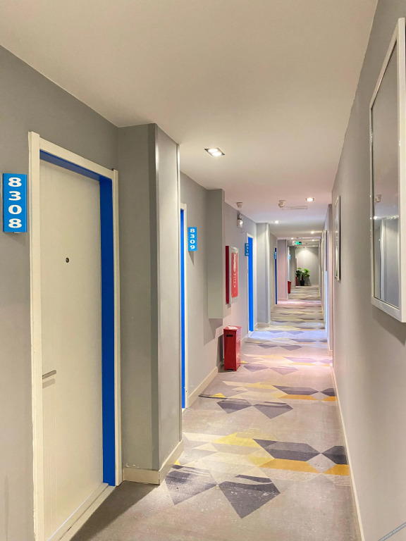 Лянфан: 99 Xinbiao Hotel(Langfang Teachers College Store)