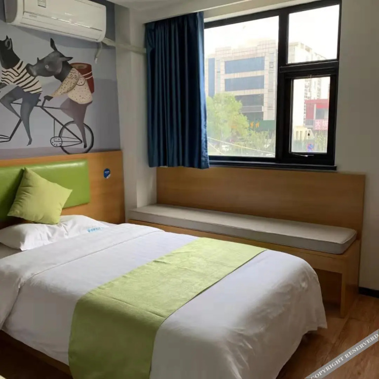 Лянфан: 99 Xinbiao Hotel(Langfang Teachers College Store)