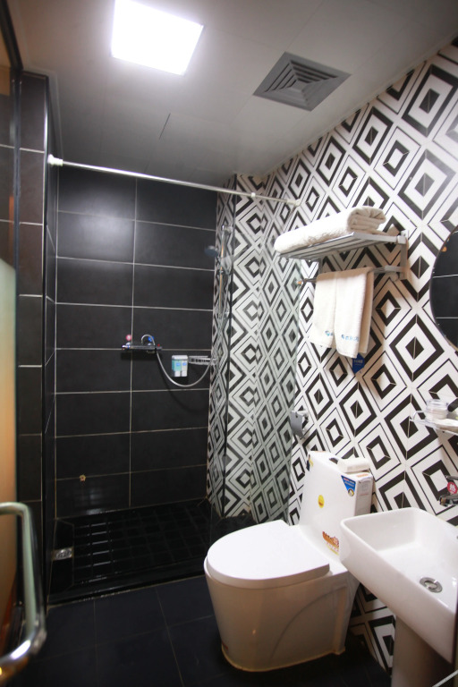 Лянфан: 99 Xinbiao Hotel(Langfang Teachers College Store)