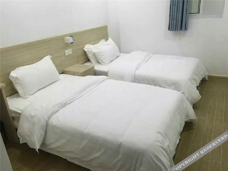 Уси: 99 Hotel Chain (Wuxi East Railway Station Branch)