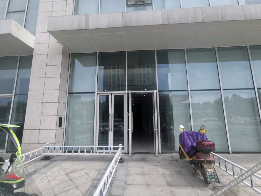 Чанша: Louis Hotel (Moon Island Shazhichuan Aolai)