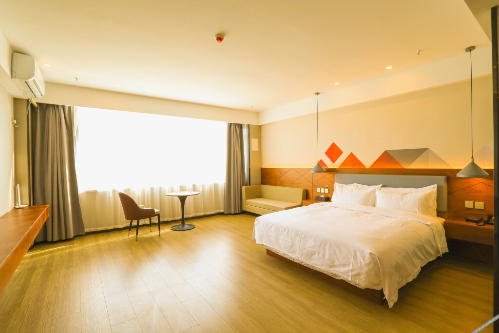 Цзинин: Borrman Hotel  (Yankuang Donghua Branch, West Outer Ring Road, Zoucheng)