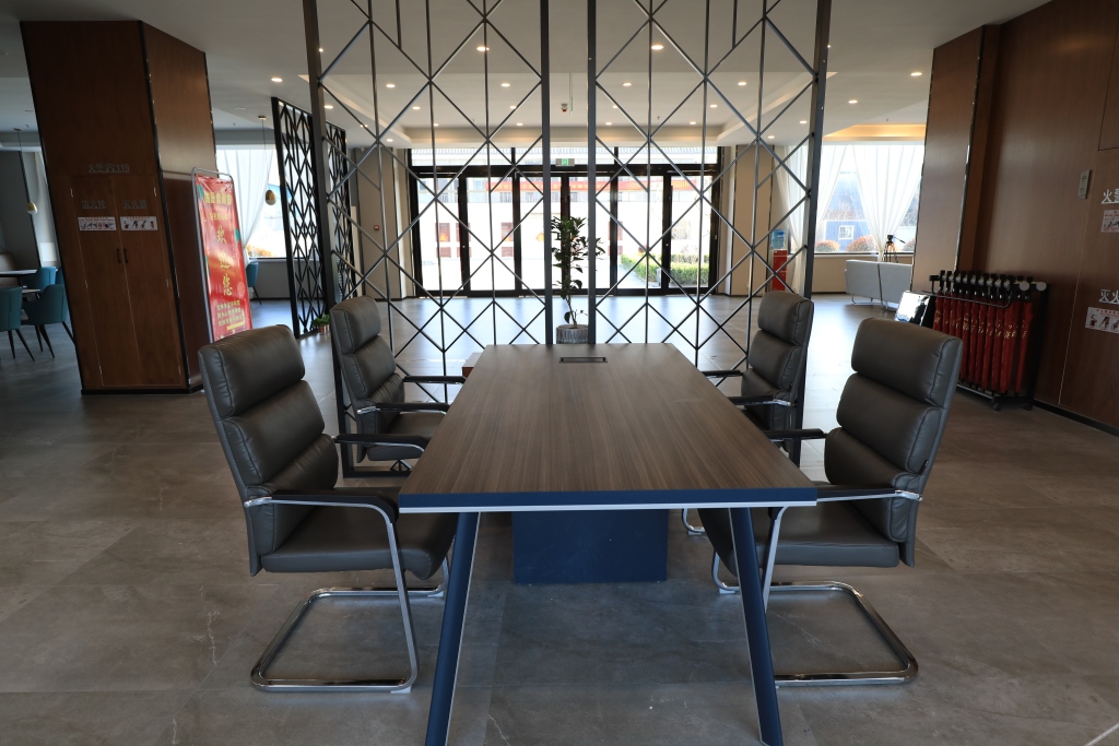 Цзинин: Borrman Hotel  (Yankuang Donghua Branch, West Outer Ring Road, Zoucheng)