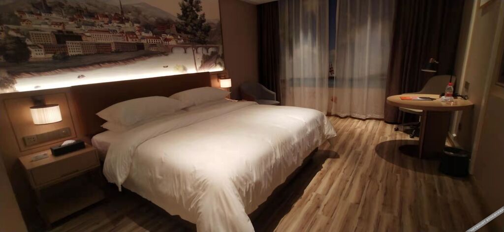 Хэчжоу: Vienna Hotel (Hezhou Xindu)