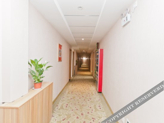 Синтай: Eaka 365 Hotel Julu Wansheng Plaza