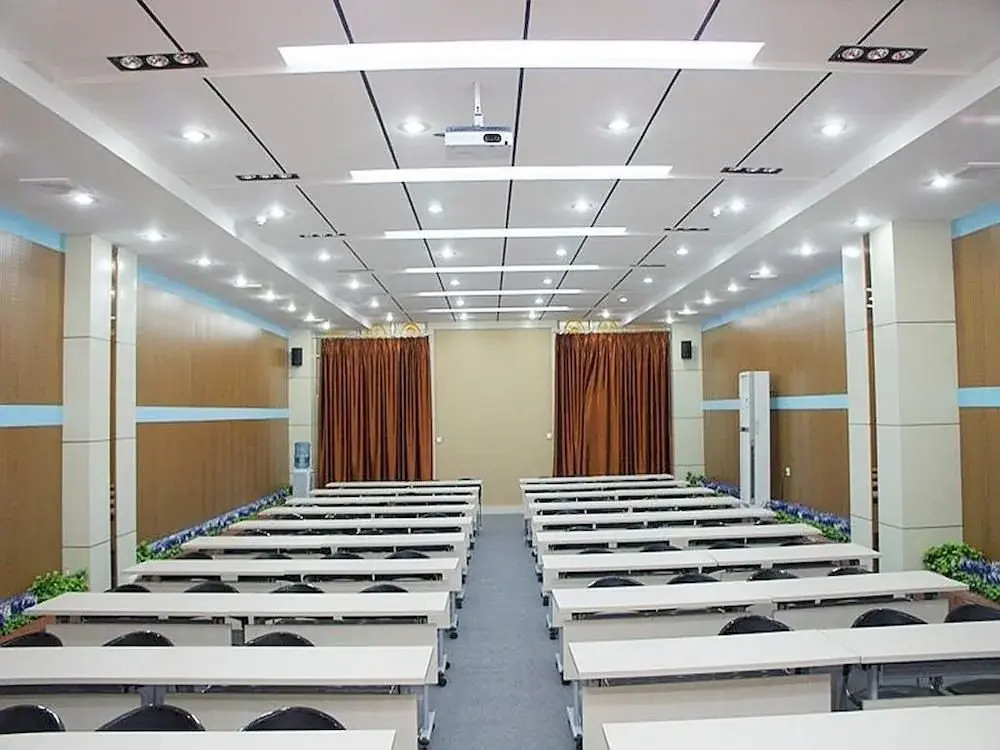 Линьи: Super 8 Hotel Linyi Tong Da Lu