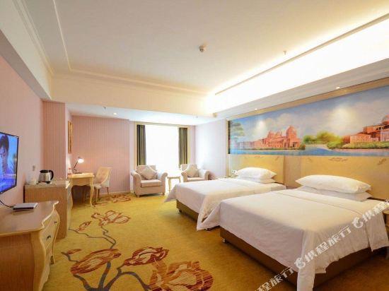 Синъи: Vienna Hotel (Xingyi Wanfenglin)