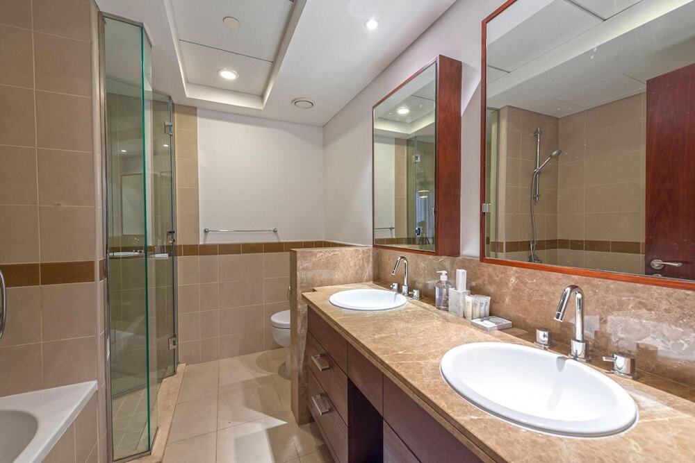 Дубай: Spectacular Burj Khalifa View 2BR 29 Boulevard