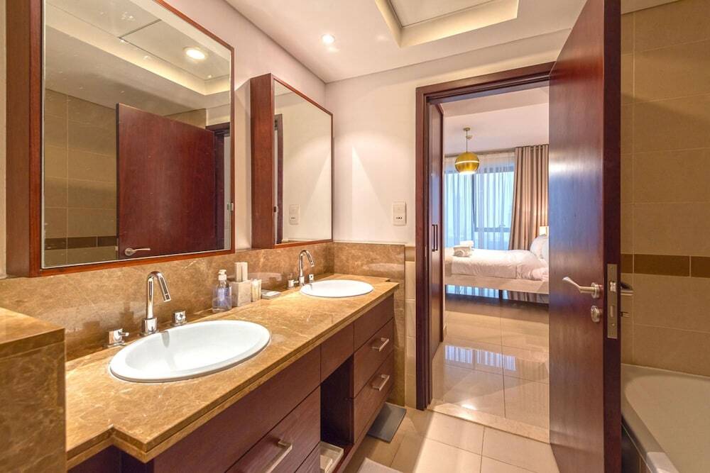 Дубай: Spectacular Burj Khalifa View 2BR 29 Boulevard