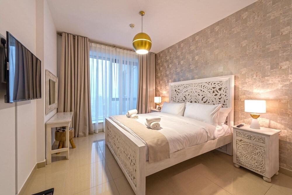 Дубай: Spectacular Burj Khalifa View 2BR 29 Boulevard