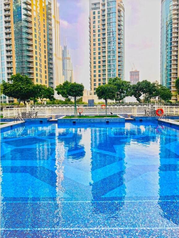 Дубай: Spectacular Burj Khalifa View 2BR 29 Boulevard