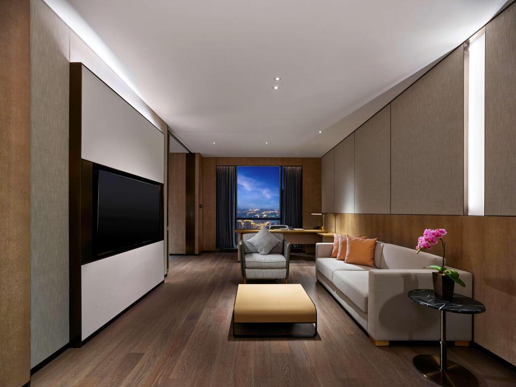 Цзясинь: Hilton Jiaxing