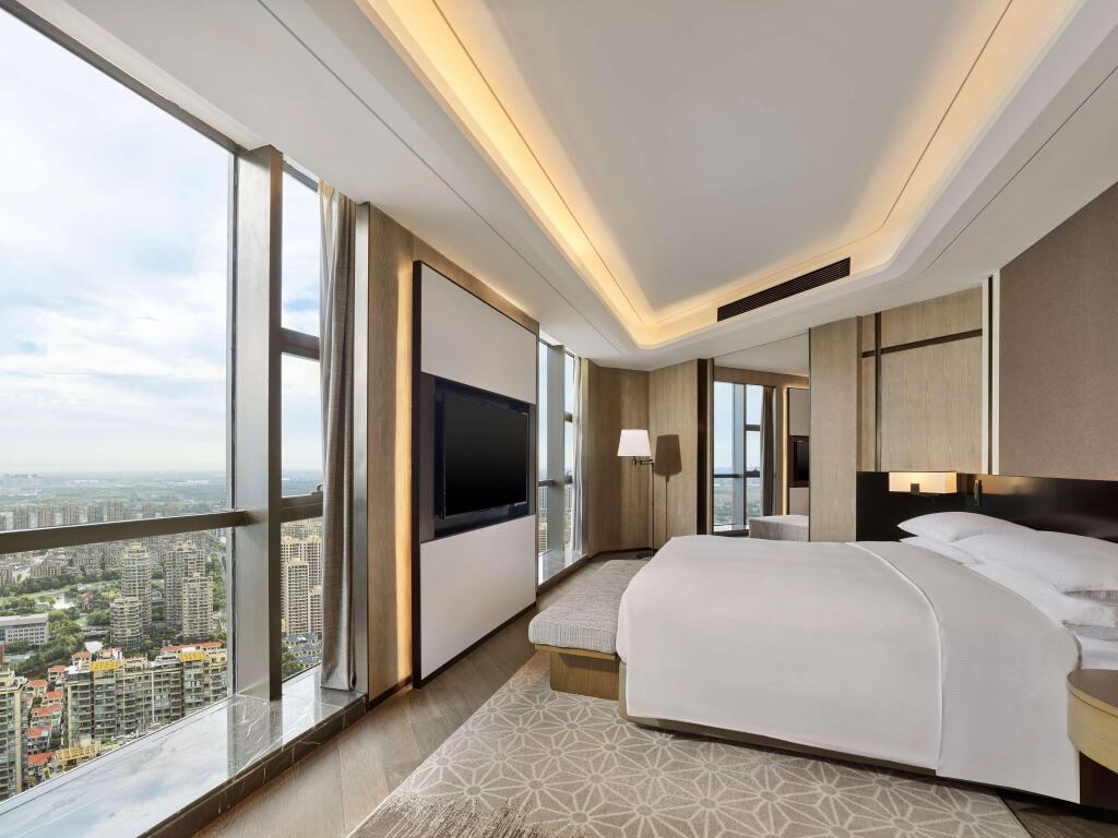 Цзясинь: Hilton Jiaxing