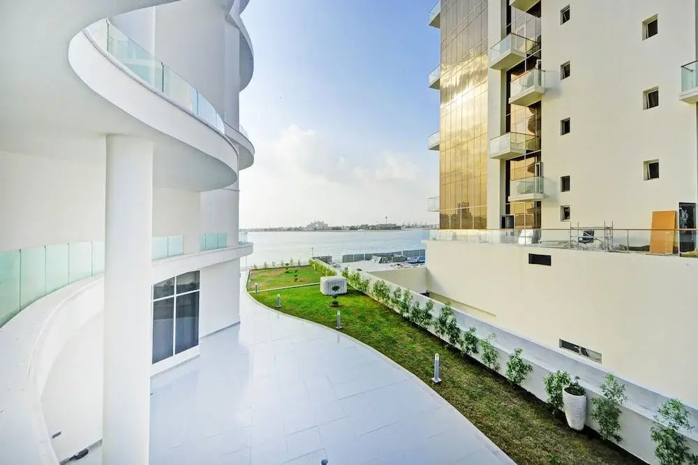 Дубай: Airbetter- Dubai Palm Royal Bay Sea view