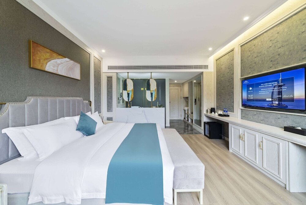 Сичан: Howard Johnson by Wyndham Lake Serenity Hot Springs Xichang