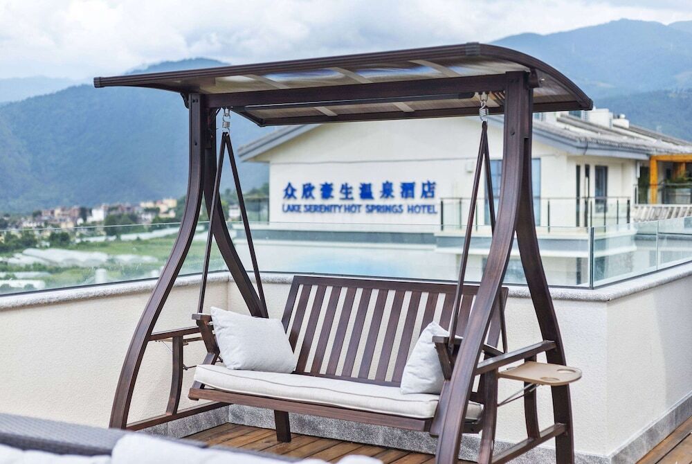 Сичан: Howard Johnson by Wyndham Lake Serenity Hot Springs Xichang