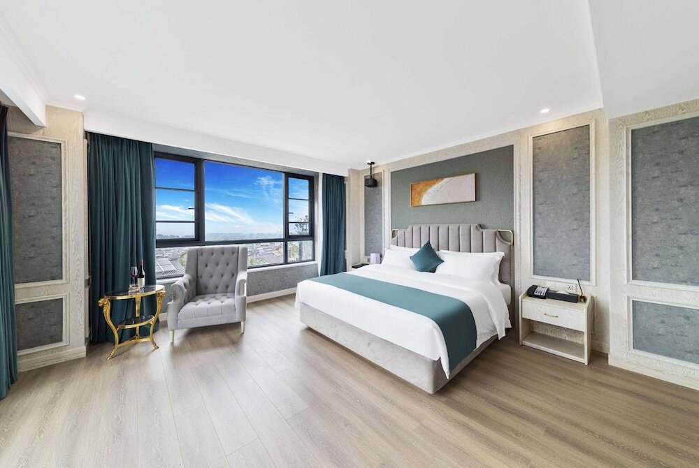 Сичан: Howard Johnson by Wyndham Lake Serenity Hot Springs Xichang