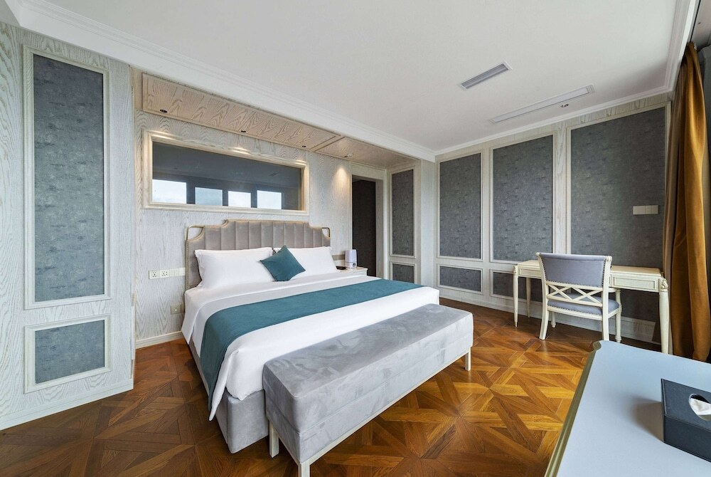 Сичан: Howard Johnson by Wyndham Lake Serenity Hot Springs Xichang