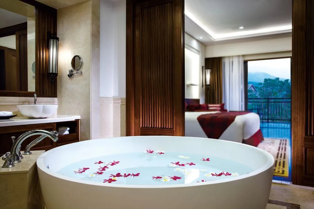 Цзинхун: Crowne Plaza Xishuangbanna