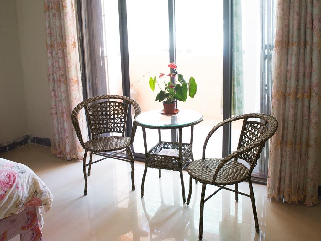 Гуйлинь: Guilin In The Water Side Country House