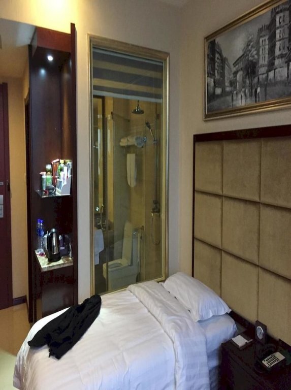 Тяньцзинь: Linhai Hotel