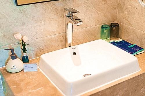 Ичан: Yichang Jingzhi Meiji Hotel Wanda Binjiang Branch